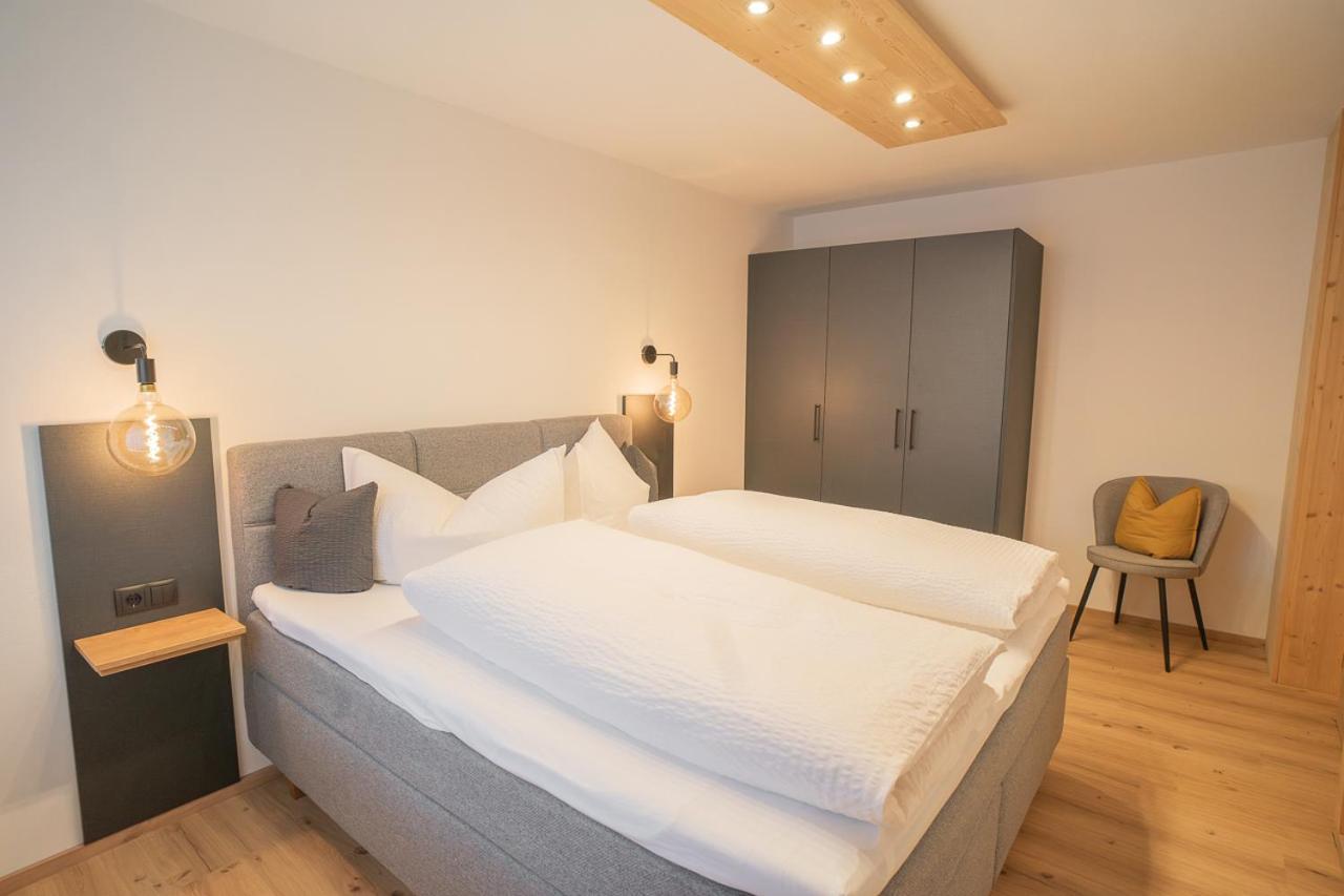 Apartement Waldfrieden Pfons Bagian luar foto